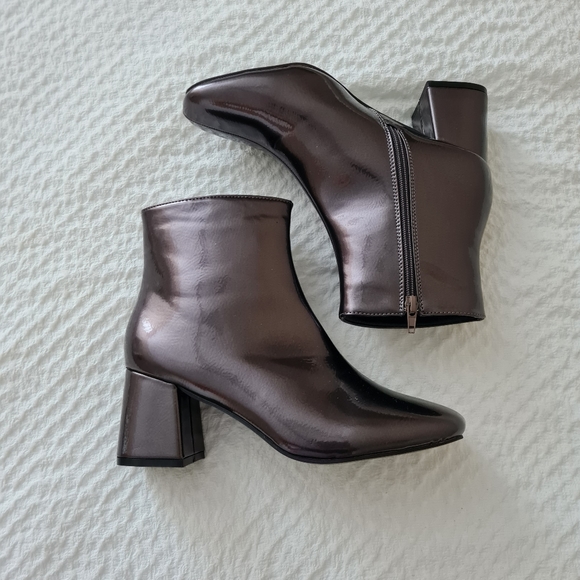 TINSTREE Women Mid Heel Booties Ankle Metalic Gray Sz 8 - Picture 3 of 16